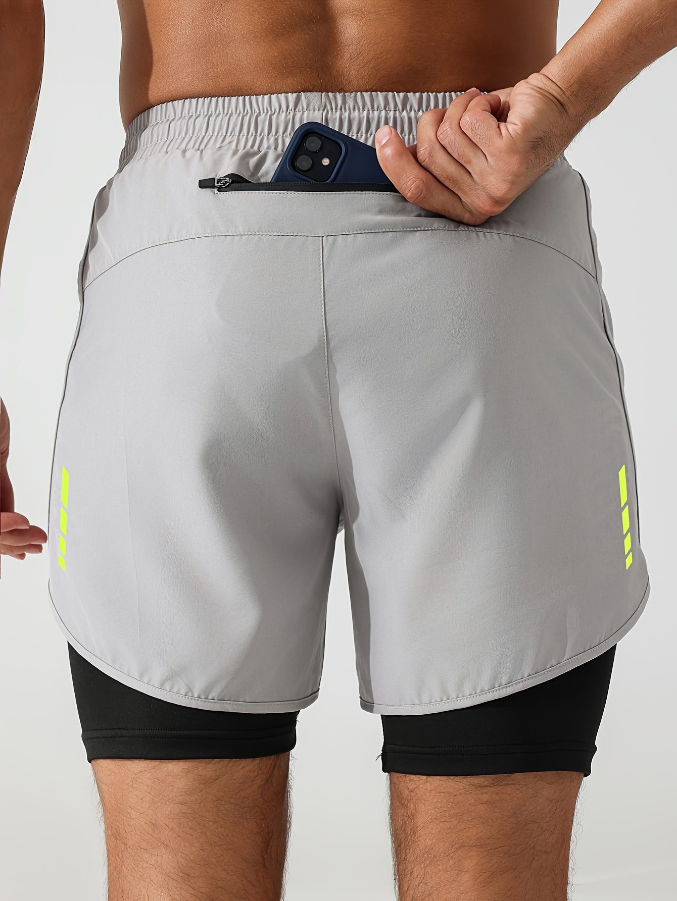 Men'S 2-In-1 Running And Fitness Shorts with a Zippered Back Pocket - Image 4