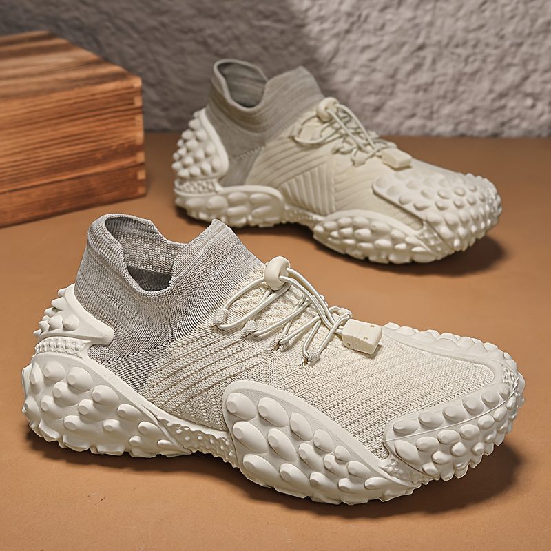 Summer New Men'S Breathable Fly Weave Shoes Outdoor Hiking Walking Shoes Slip-On Durable Durian Sole Casual Sports Shoes Low-Top Thick Casual Hiking Shoes Large Size Men'S Shoes