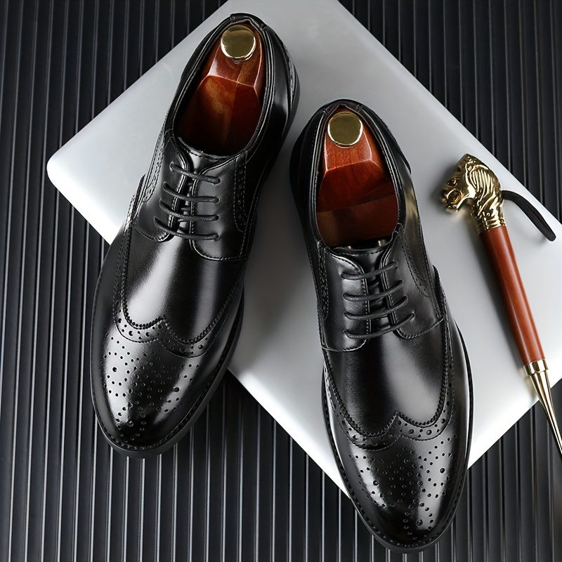 2025 Spring/Summer New Men'S Business Versatile Banquet Wedding Shoes Men'S Versatile Formal Wear Brogue Fashion Trendy Shoes