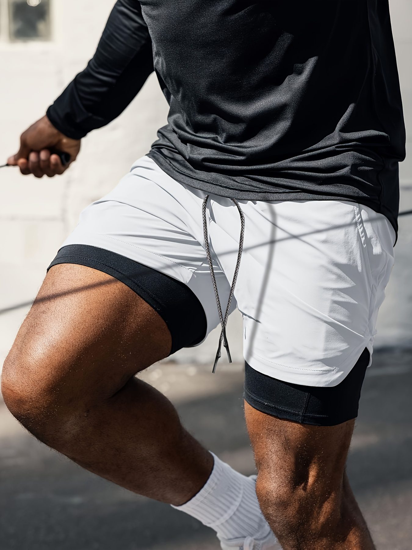 Men'S Quick-Dry Shorts for Sports, Running, And Marathons, Designed for Short Sprints And American-Style Workouts, Featuring a Liner And a Length That Doesn'T Go Past The Knees - Image 2