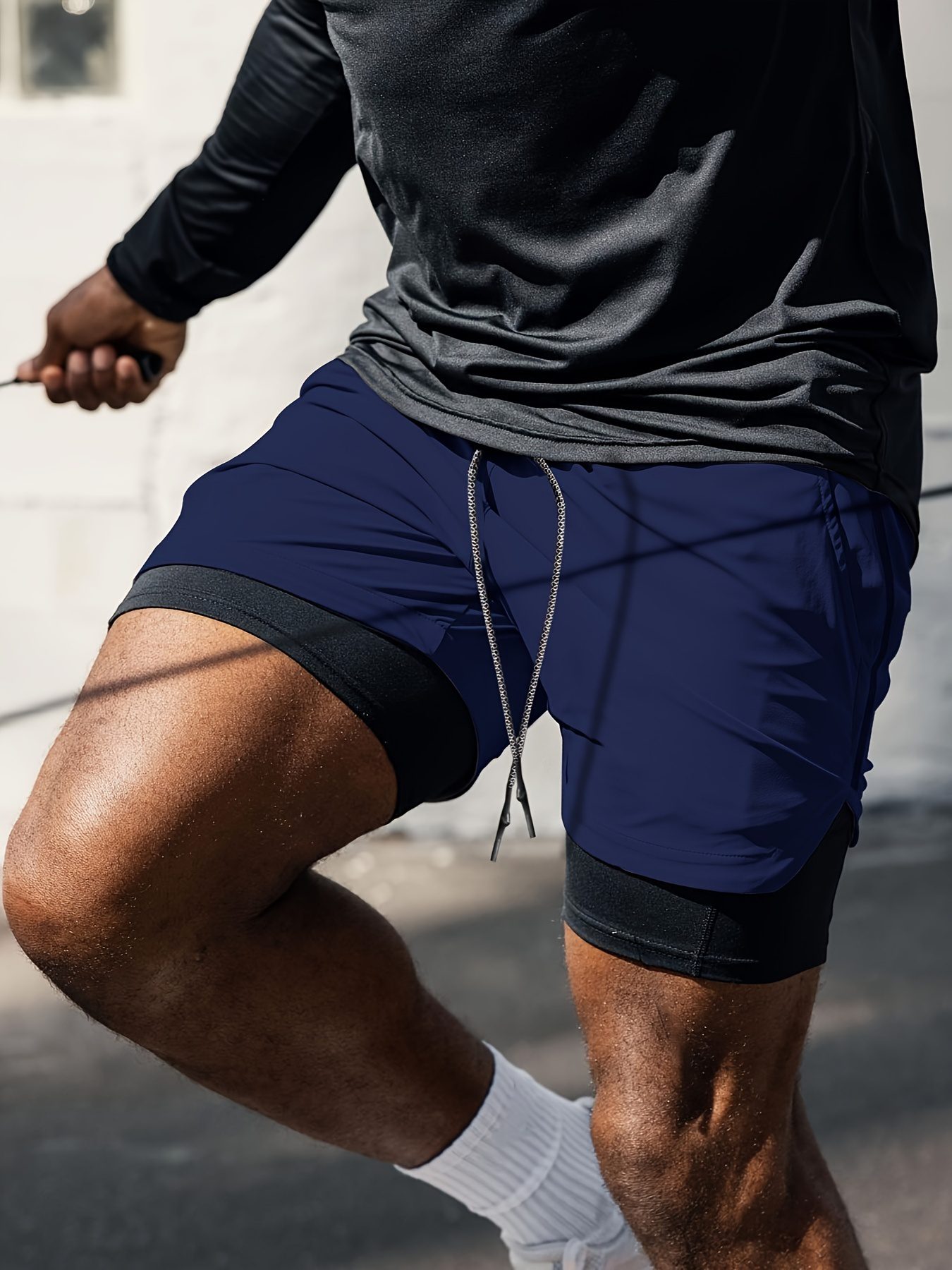 Men'S Quick-Dry Shorts for Sports, Running, And Marathons, Designed for Short Sprints And American-Style Workouts, Featuring a Liner And a Length That Doesn'T Go Past The Knees