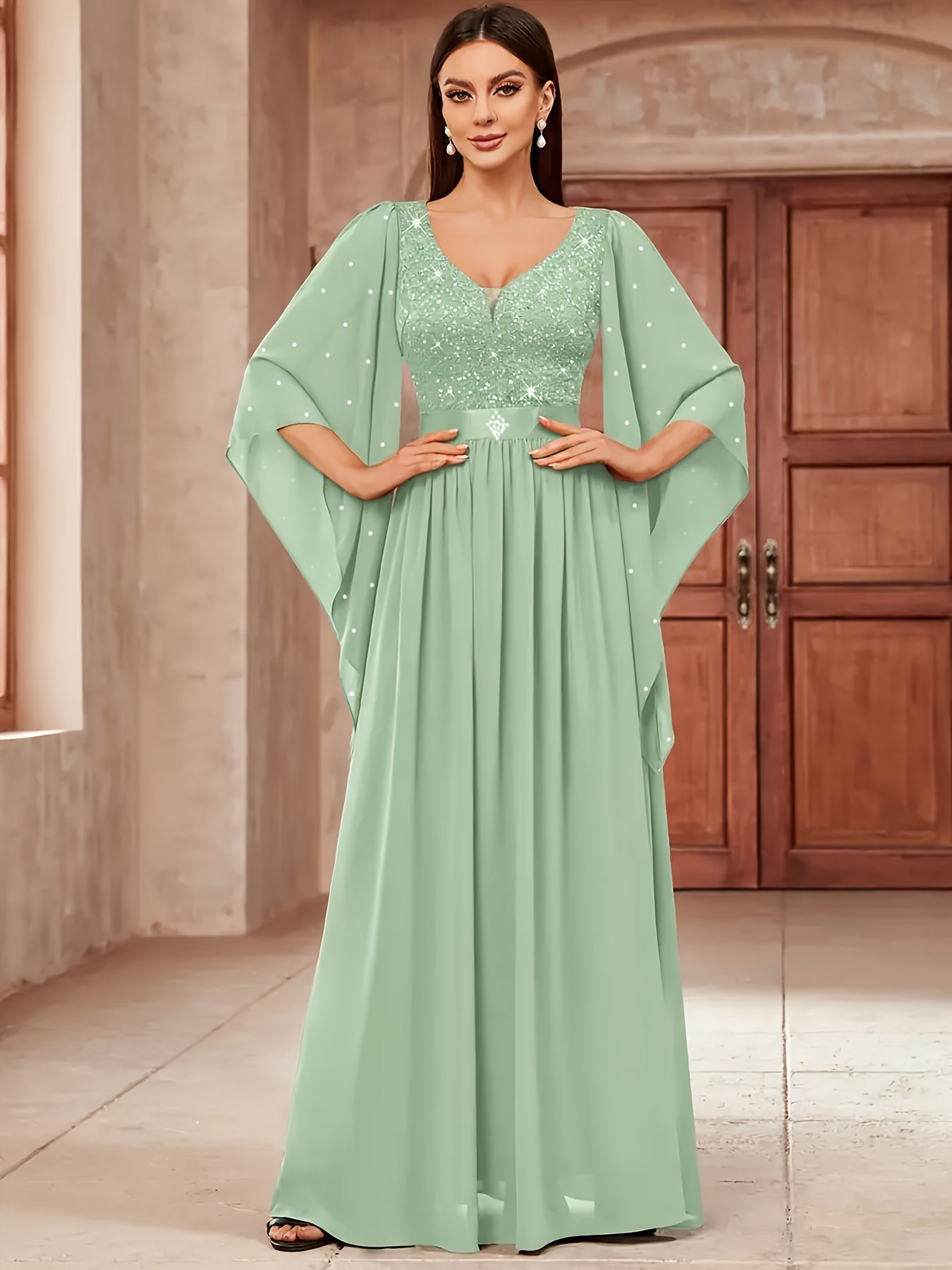 Elegant Women's V-neck Lace-trimmed Chiffon Banquet Gown, Suitable for Parties, Dinners, and Weddings