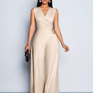 A Sleeveless Jumpsuit for Women That Combines Casual Elegance, Suitable for Business Casual Attire, Perfect for a Minimalist Style in The Office
