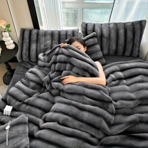 High Luxury Thick Striped Rabbit Like Plush Blanket, Autumn and Winter Thick Bed Blanket Cover, Skin Friendly and Comfortable, Providing All Day Warmth and Comfort, Suitable for Sofas, Beds, Offices and Travel, Multi-purpose Blankets, Holiday Gifts