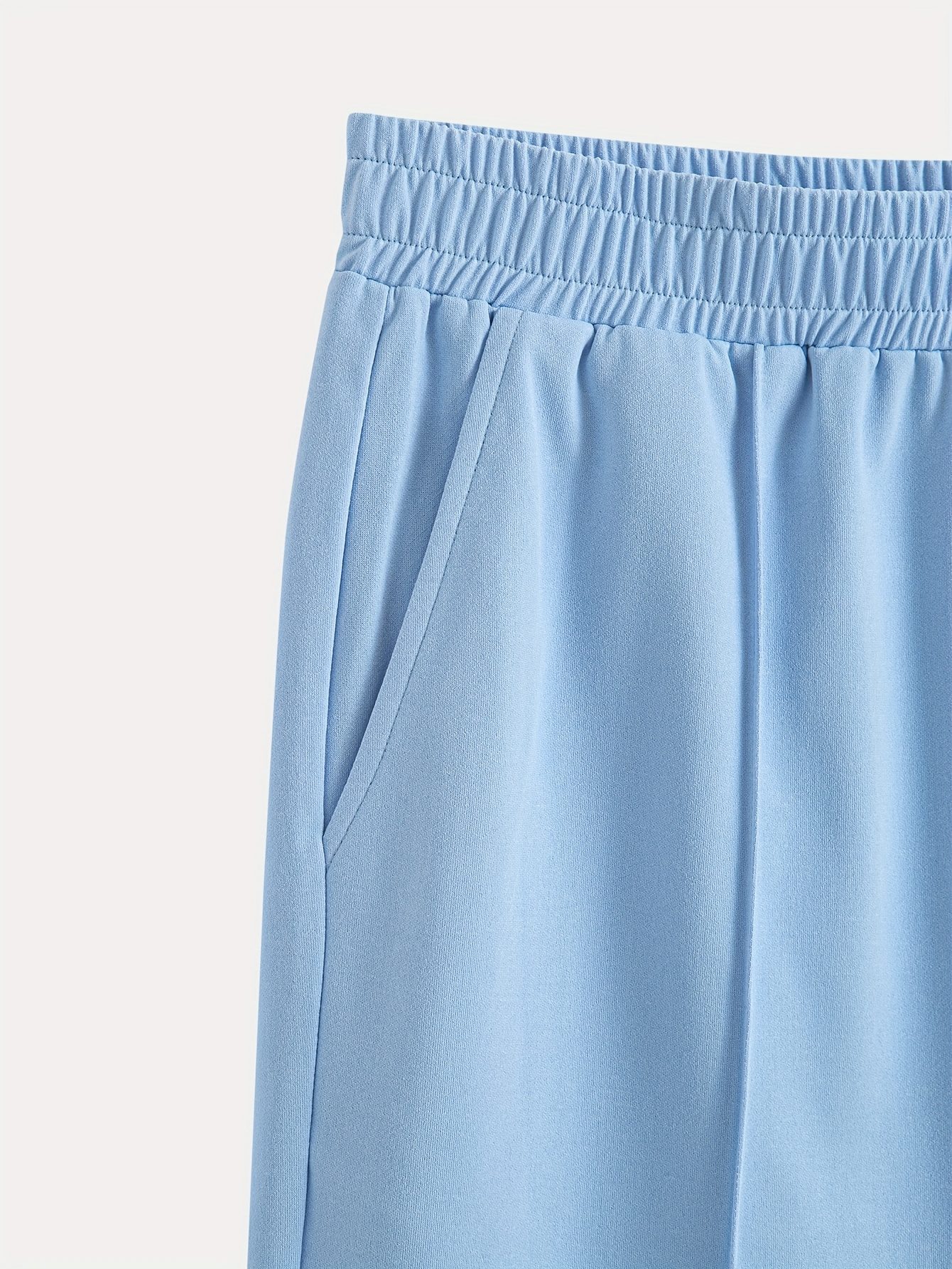 Men'S Casual Fashion Two-Piece Set Made of Soft And Skin-Friendly Solid Color Knitted Fabric, Featuring a Short-Sleeve Polo Shirt Paired with Shorts, Offering a Trendy, Elegant, And Minimalist Style - Image 5