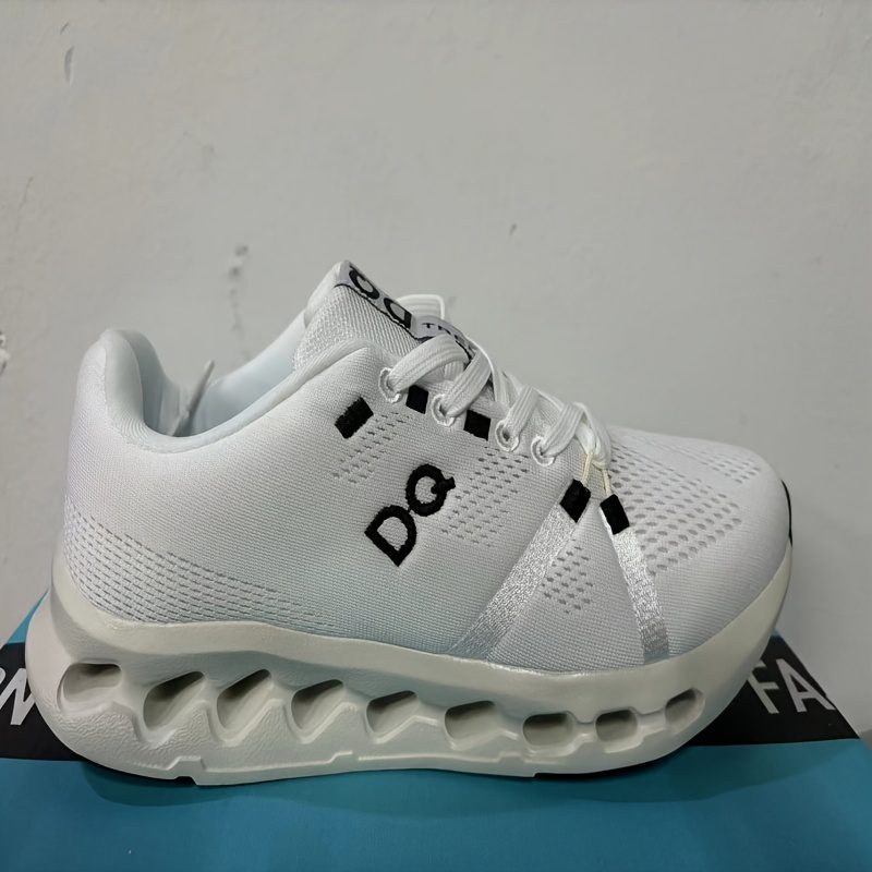 High-Quality Sneakers with a Breathable Mesh Upper And a Soft, Elastic MD Sole - Image 7
