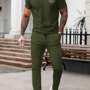 Spring and Summer Men's Waffle Texture Round Neck Short Sleeve Casual 2pcs Set. The Unique Waffle Weave Fabric Is Soft and Comfortable, with a Solid Color Design That's Versatile and Easy to Wear. Perfect for Daily Outings, Outdoor Activities