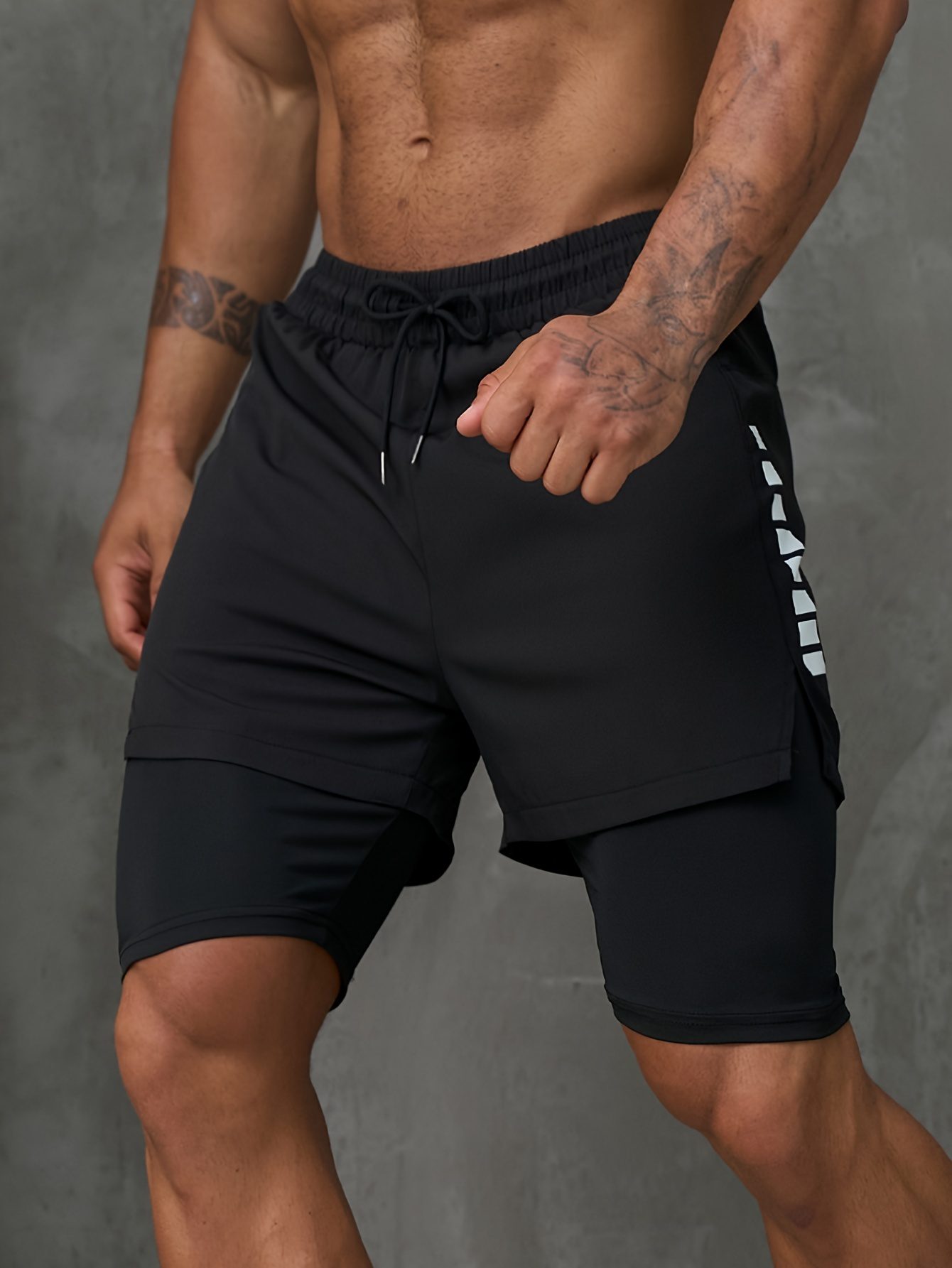 Men's 2-in-1 Running Shorts with Inner Pocket - Knee-Length, Double Layer for Gym & Training, Breathable Polyester, Machine Washable